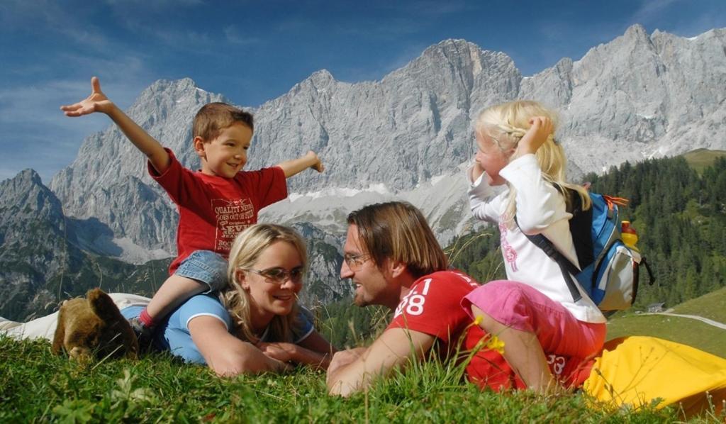 Hotel Stockerwirt Ramsau am Dachstein Szoba fotó